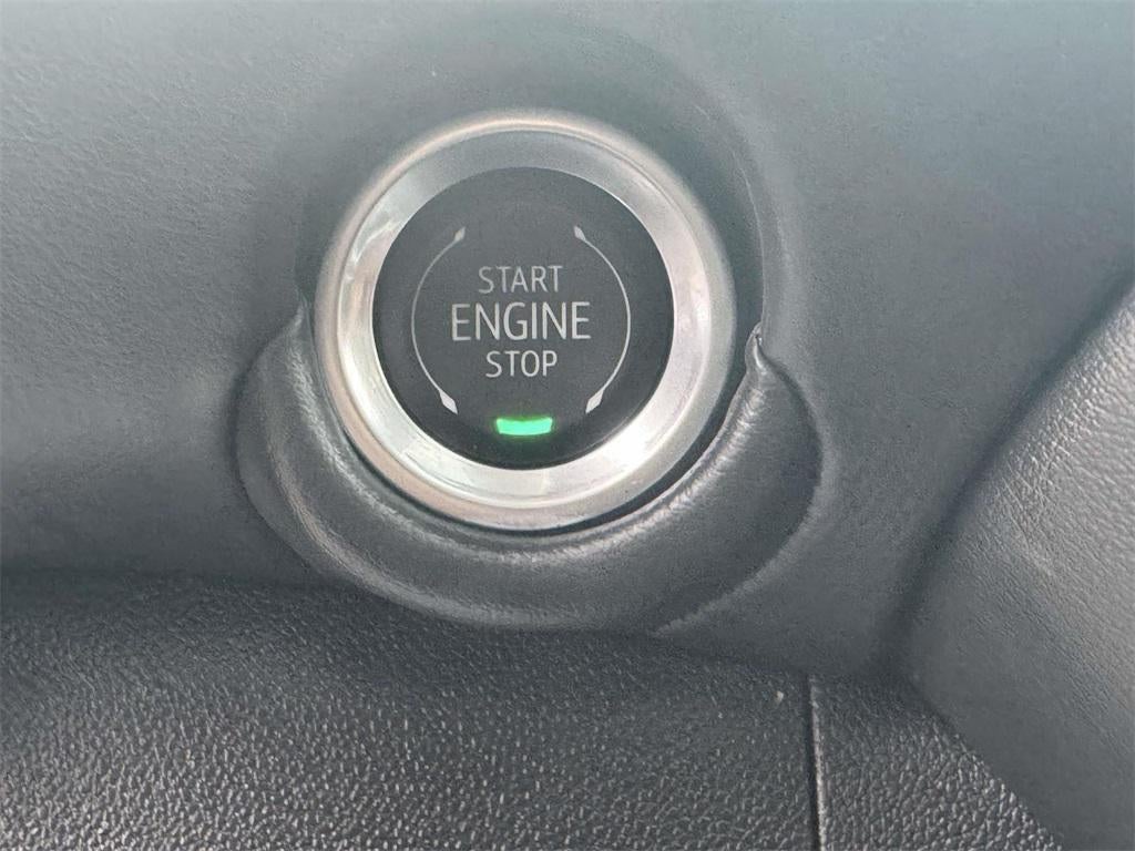 2025 Chevrolet Suburban 4WD RST