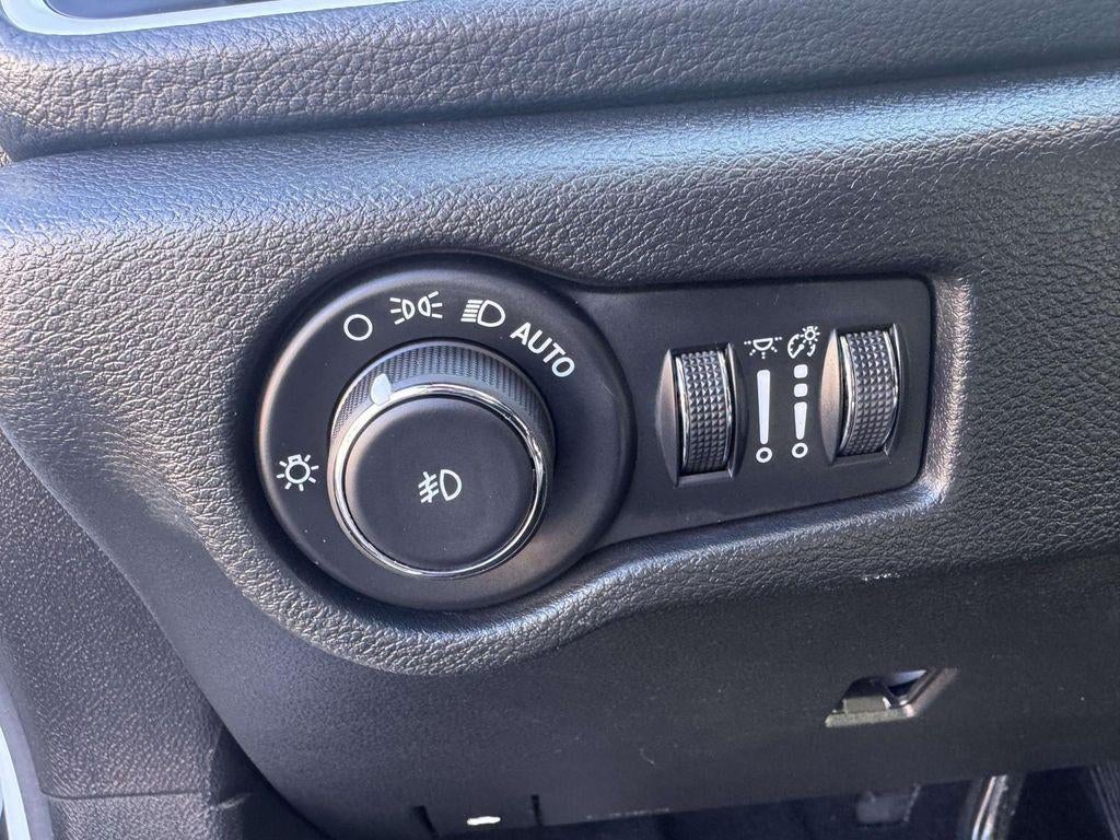 2024 Chrysler Pacifica Hybrid S Appearance Pkg