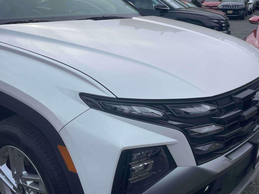 2025 Hyundai TUCSON SE