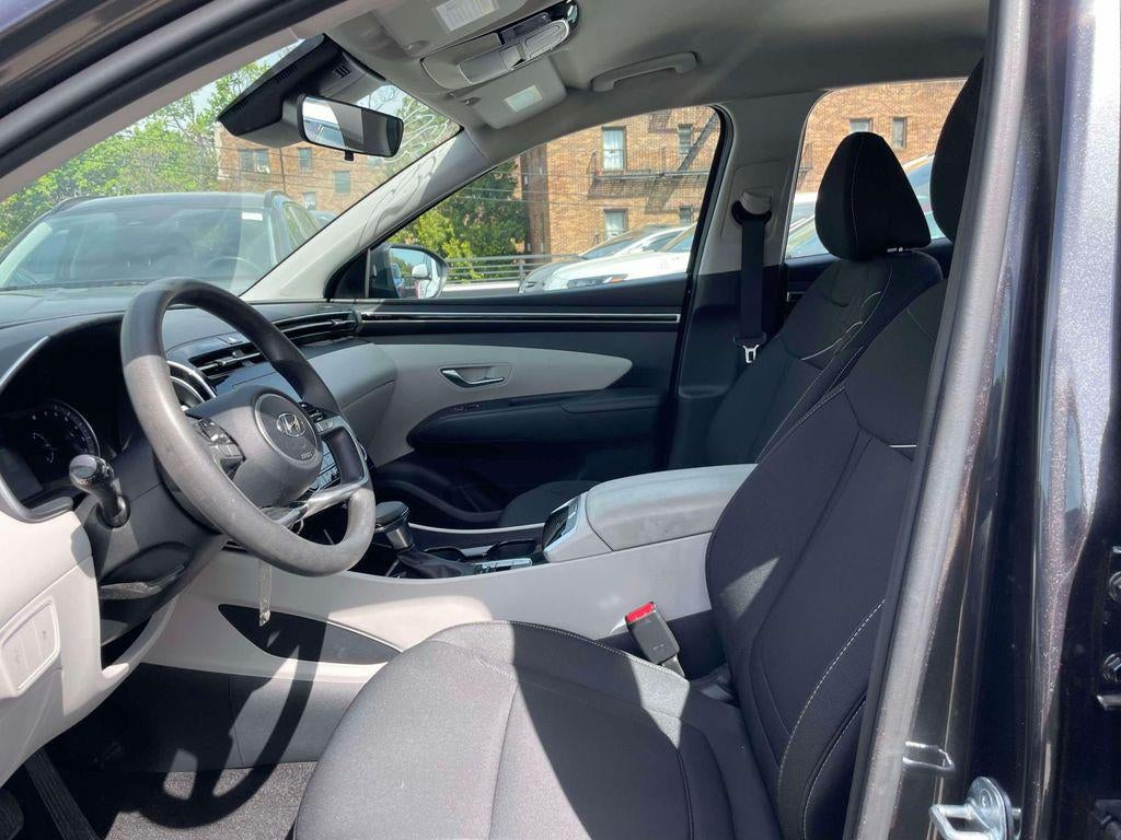 2023 Hyundai TUCSON SE