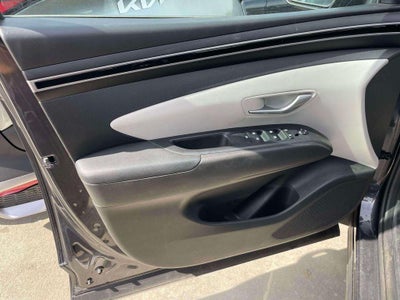 2023 Hyundai TUCSON SE