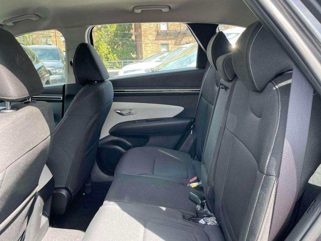 2023 Hyundai TUCSON SE