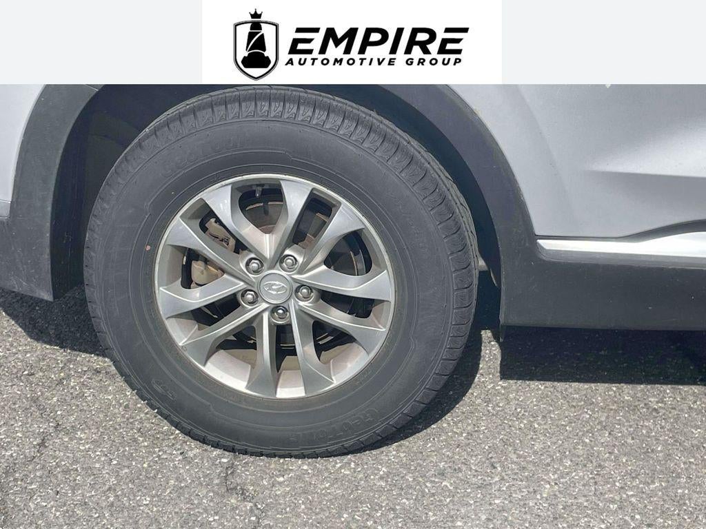 2019 Hyundai SANTA FE SE