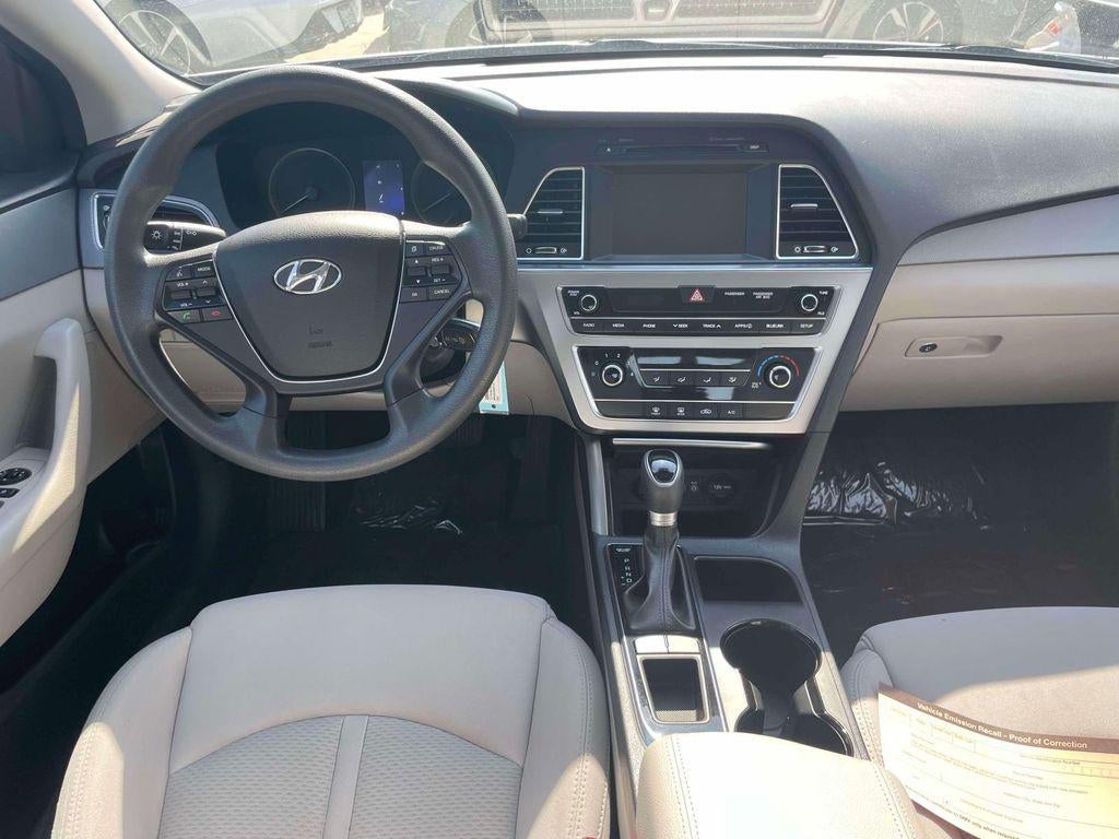 2017 Hyundai SONATA SE