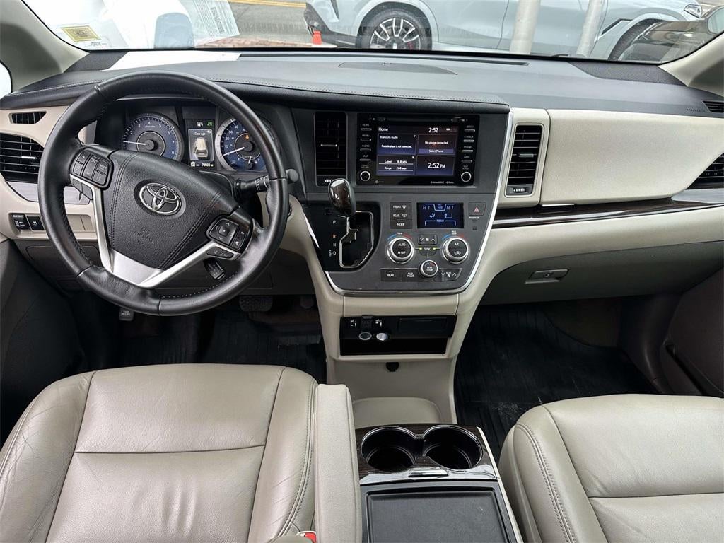 2019 Toyota Sienna XLE 7 Passenger