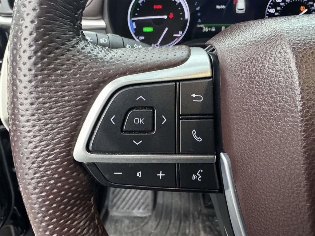 2023 Toyota Sienna Platinum