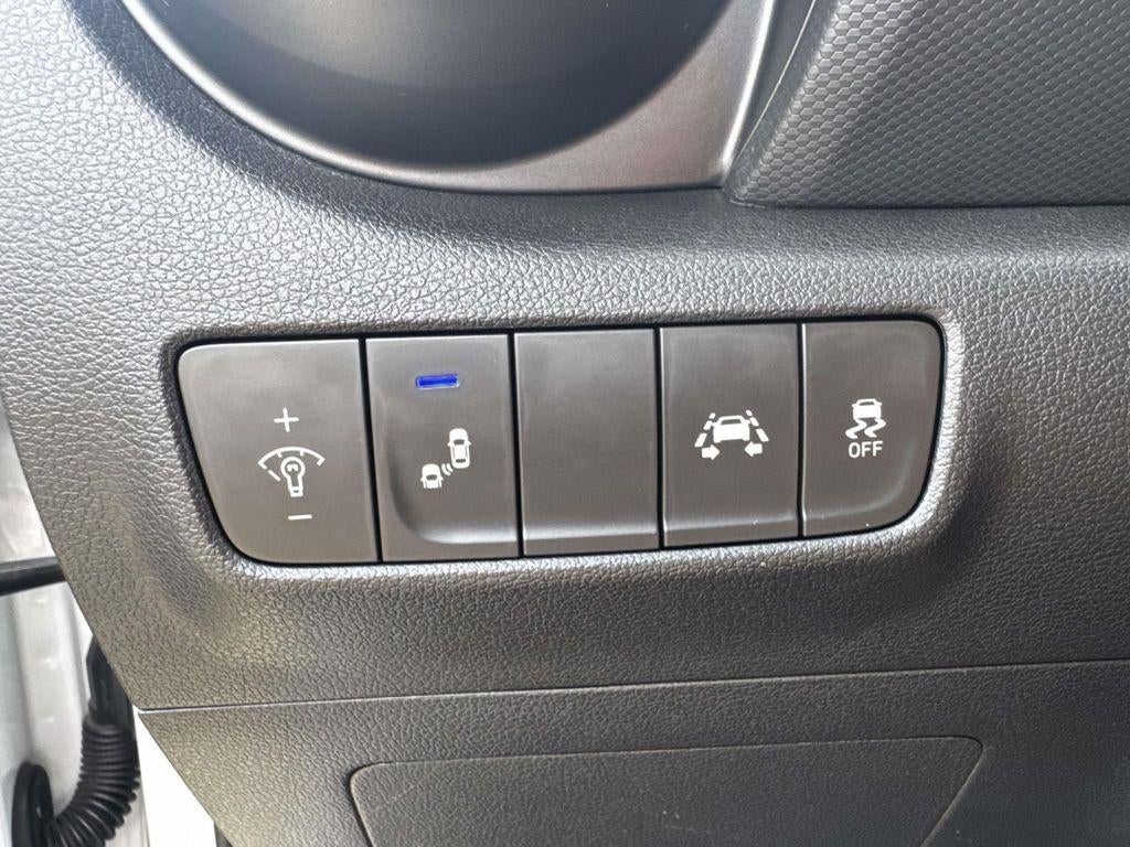 2020 Hyundai KONA SEL Plus
