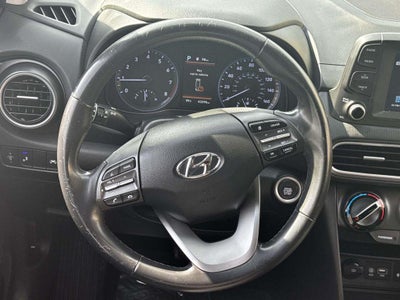 2020 Hyundai KONA SEL Plus