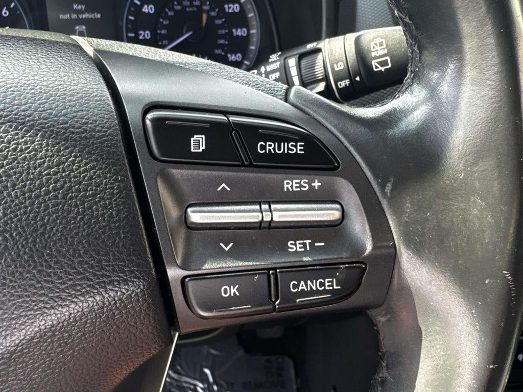 2020 Hyundai KONA SEL Plus