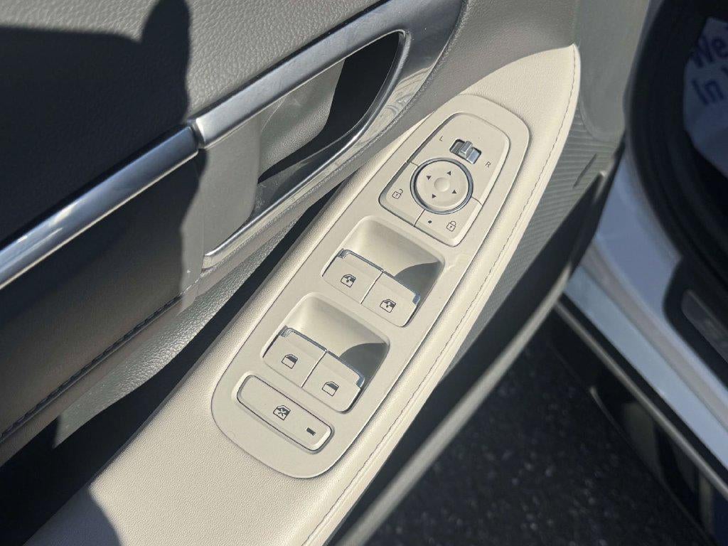 2023 Hyundai SONATA HYBRID Limited