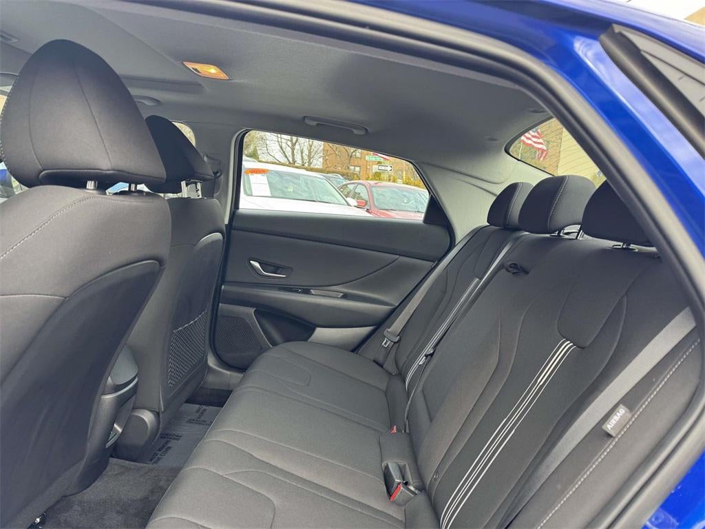 2025 Hyundai ELANTRA SEL Convenience