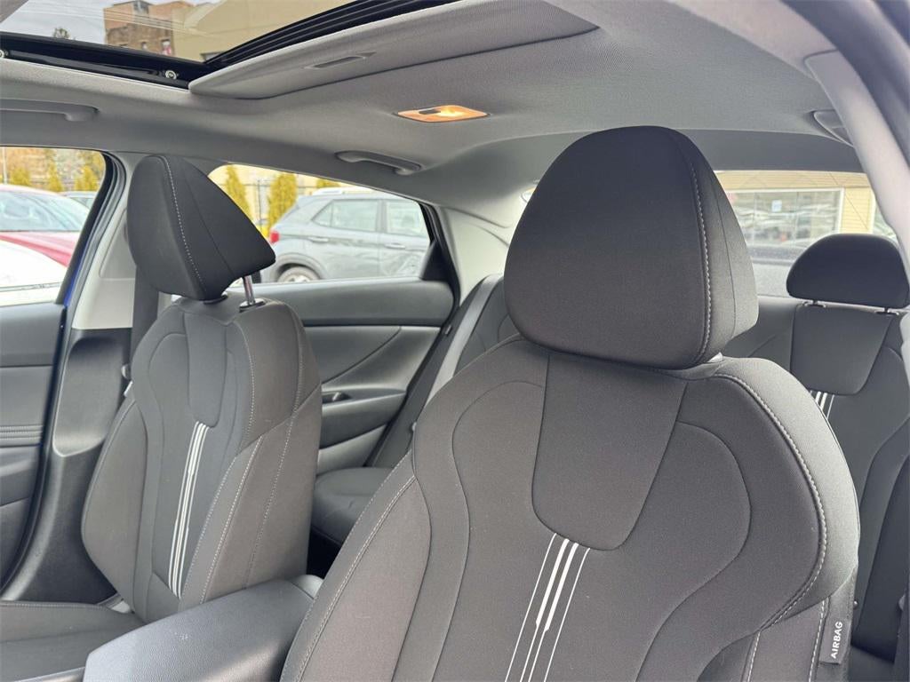 2025 Hyundai ELANTRA SEL Convenience