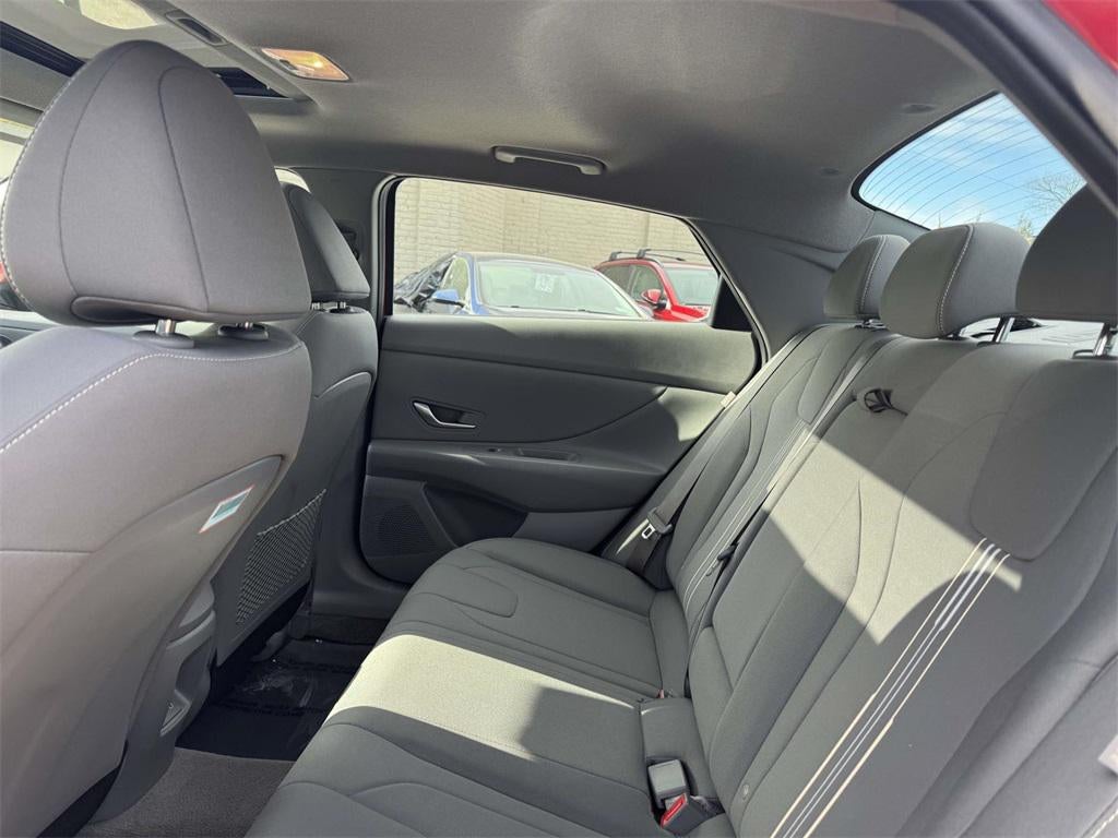 2025 Hyundai ELANTRA SEL Convenience