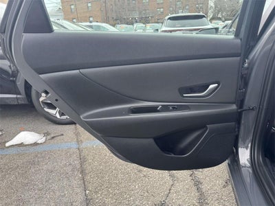 2025 Hyundai ELANTRA SEL Convenience