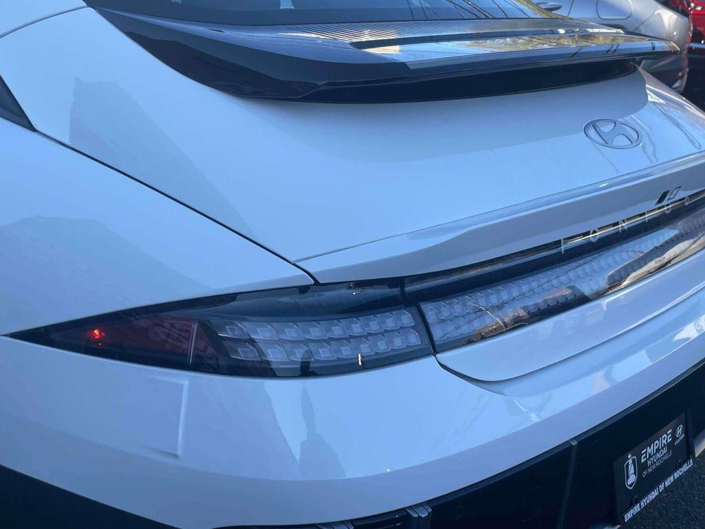 2024 Hyundai IONIQ 6 SE