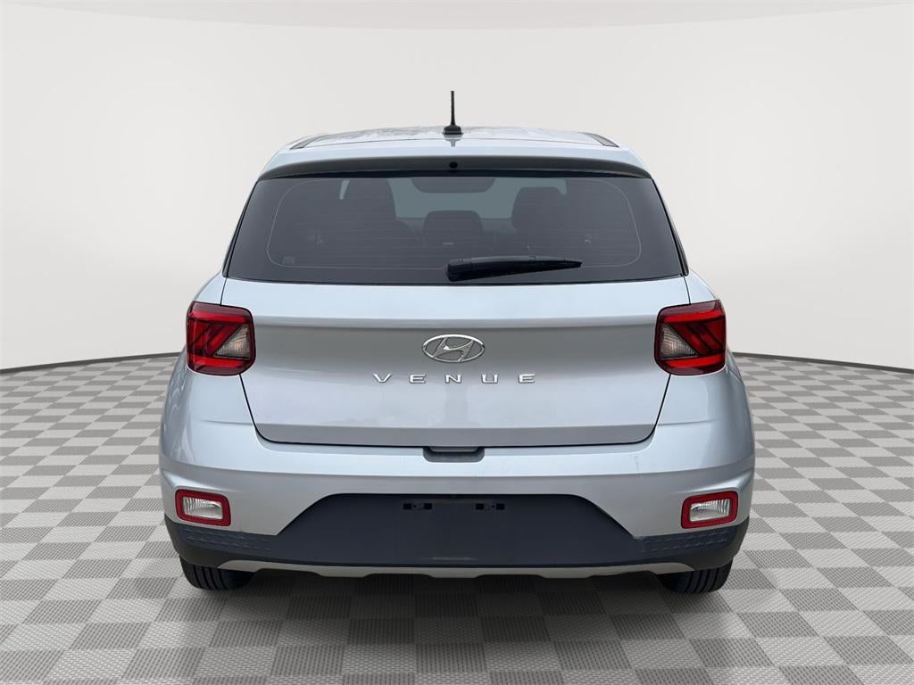 2023 Hyundai VENUE SE