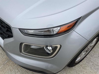 2023 Hyundai VENUE SE