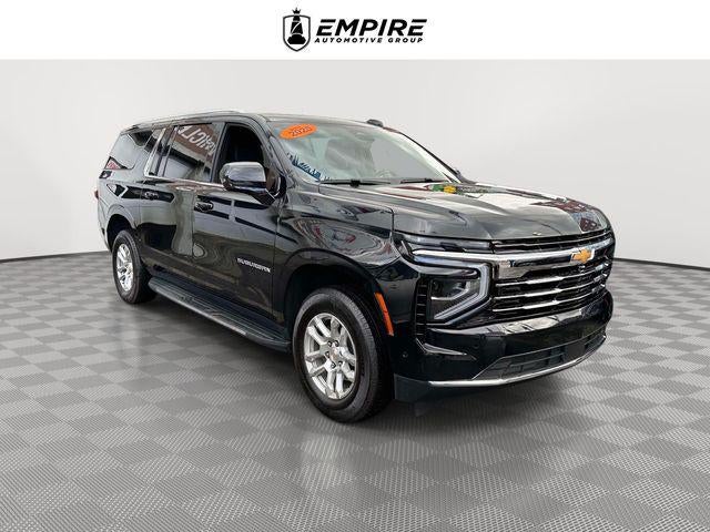 2025 Chevrolet Suburban LT 4WD's photo