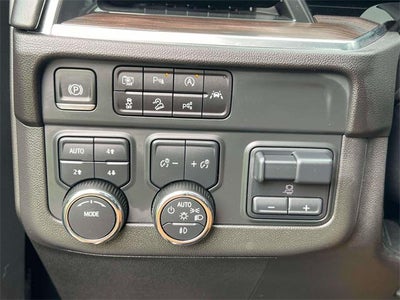 2025 Chevrolet Suburban LT