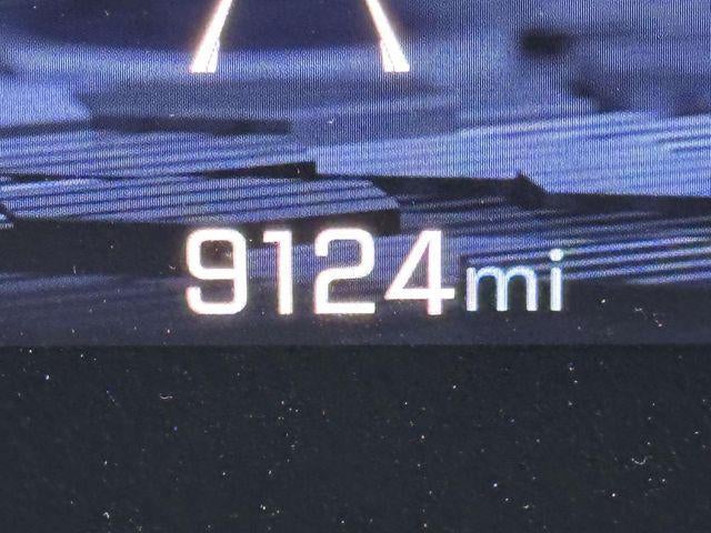 2025 Chevrolet Suburban 4WD LT