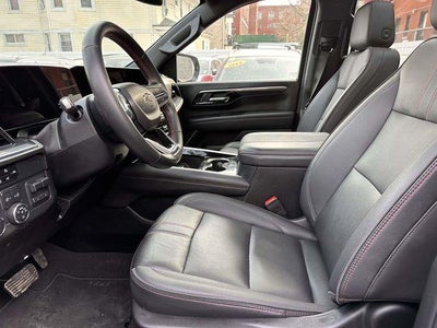 2025 Chevrolet Suburban 4WD RST