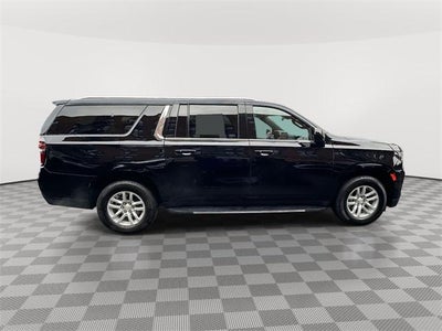 2023 Chevrolet Suburban 4WD LT