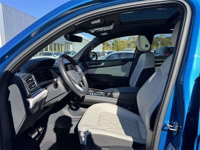 2024 Volkswagen Atlas Cross Sport 2.0T SEL Premium R-Line