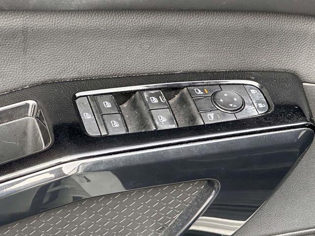 2022 Nissan Pathfinder S
