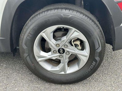 2023 Hyundai TUCSON SE