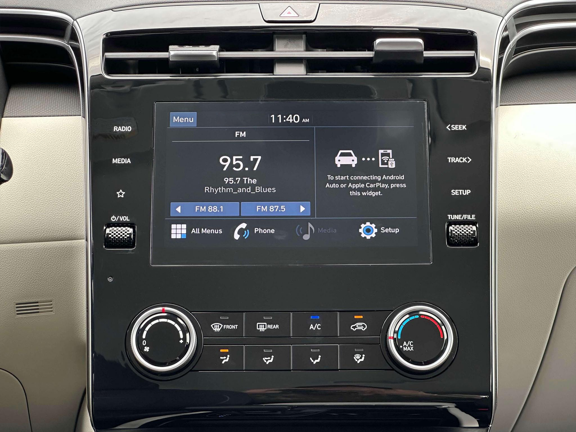 2024 Hyundai TUCSON SE