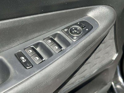 2022 Hyundai SANTA FE SE