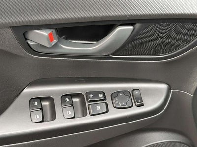 2023 Hyundai KONA SE