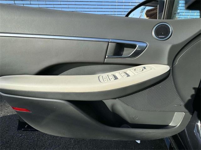 2023 Hyundai SONATA HYBRID SEL