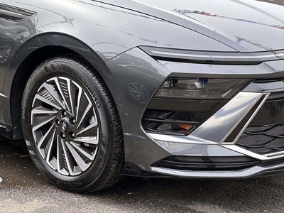 2025 Hyundai SONATA HYBRID SEL