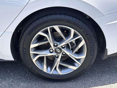 2022 Hyundai SONATA SEL