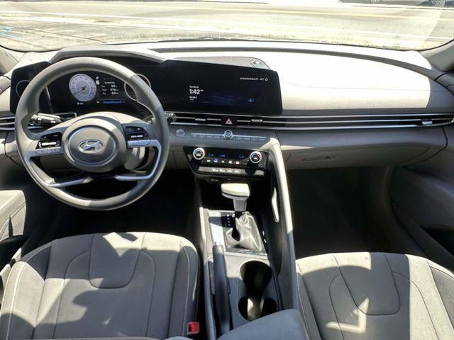 2024 Hyundai Elantra SEL - Photo 16