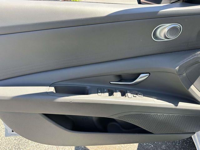 2024 Hyundai Elantra SEL - Photo 17