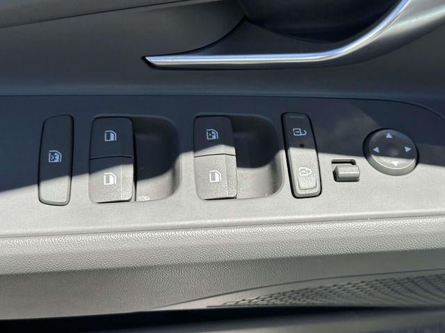 2024 Hyundai Elantra SEL - Photo 18