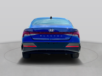 2025 Hyundai ELANTRA Limited