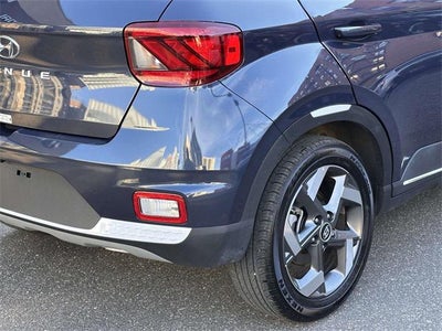 2025 Hyundai VENUE Limited