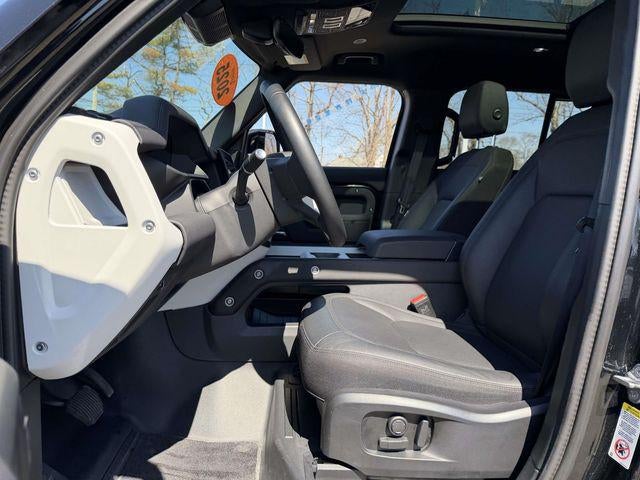 2025 Land Rover Defender 110 S