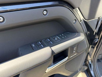 2025 Land Rover Defender 110 S