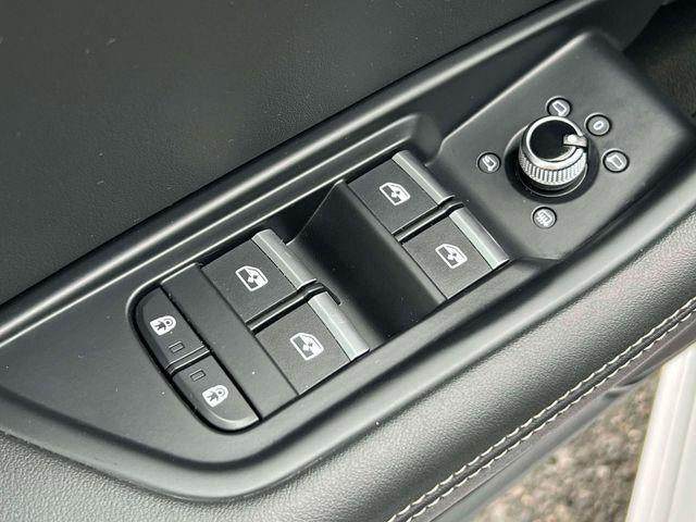 2024 Audi A4 Premium Plus 45 TFSI S line quattro S tronic