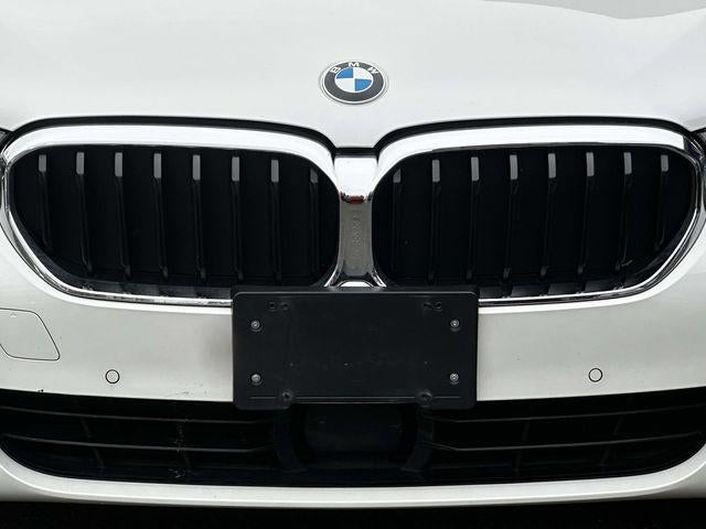 2023 BMW 5 Series 530i - Photo 9