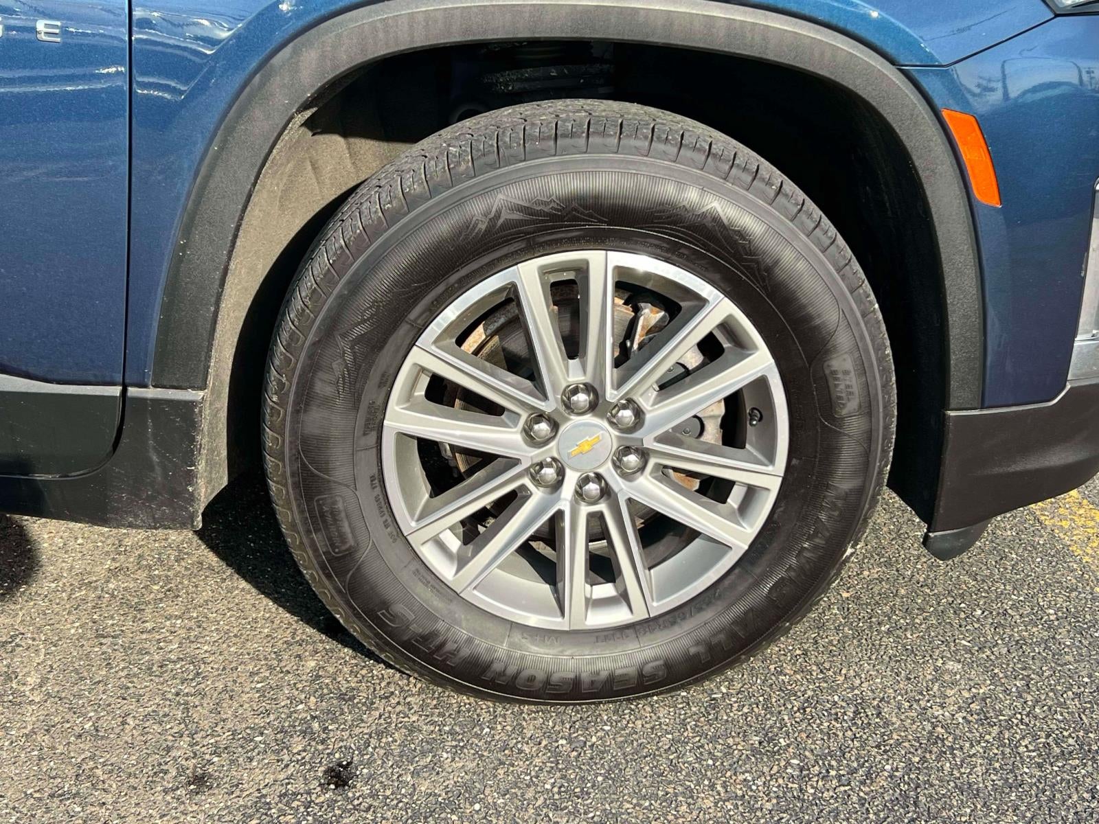 2023 Chevrolet Traverse FWD LT Cloth