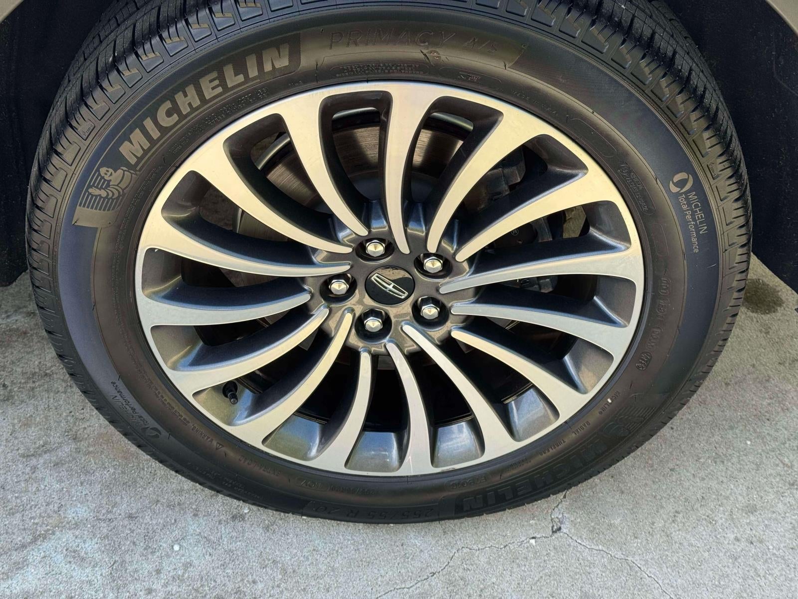 2023 Lincoln Aviator Standard