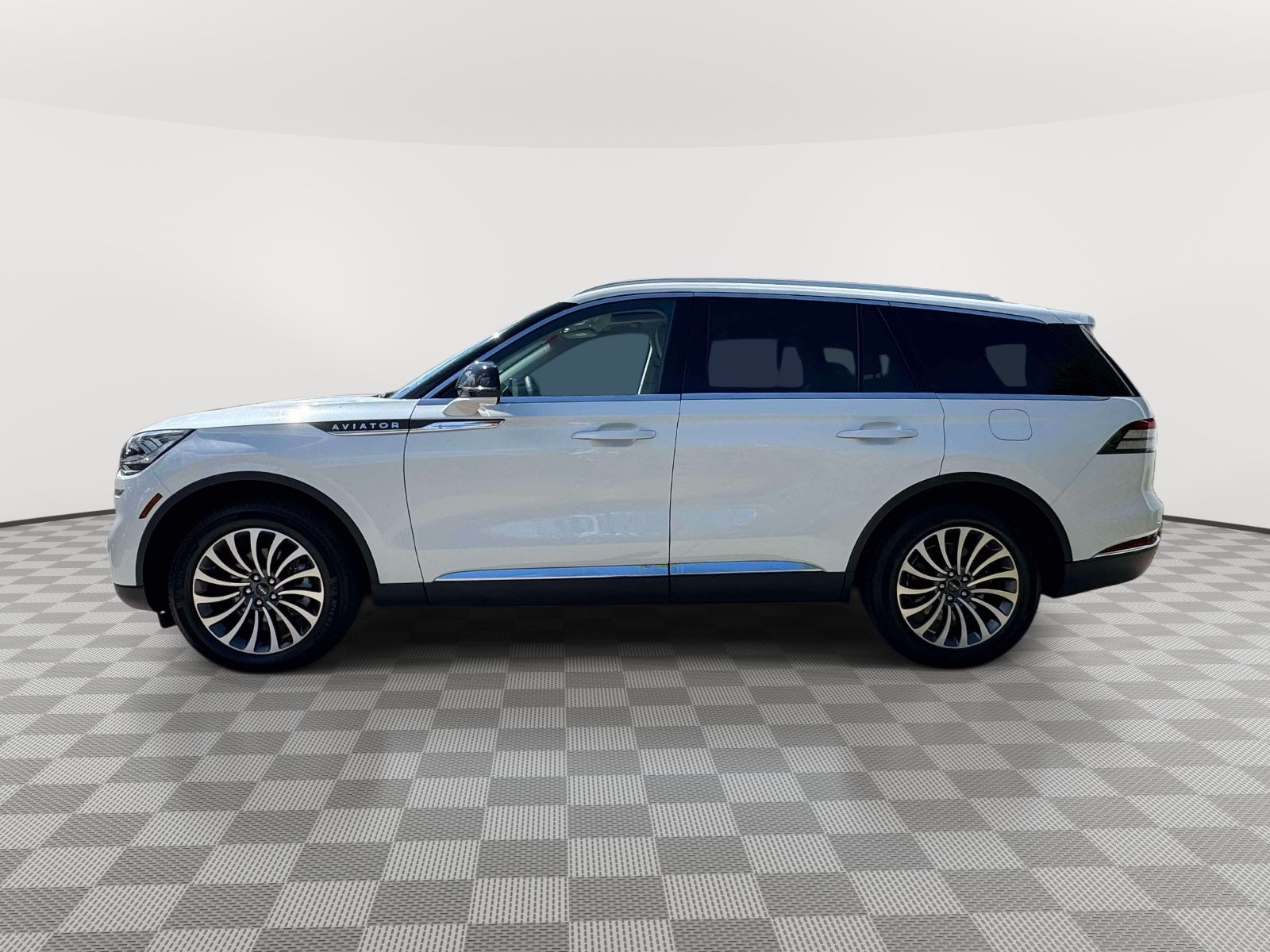 2023 Lincoln Aviator Standard