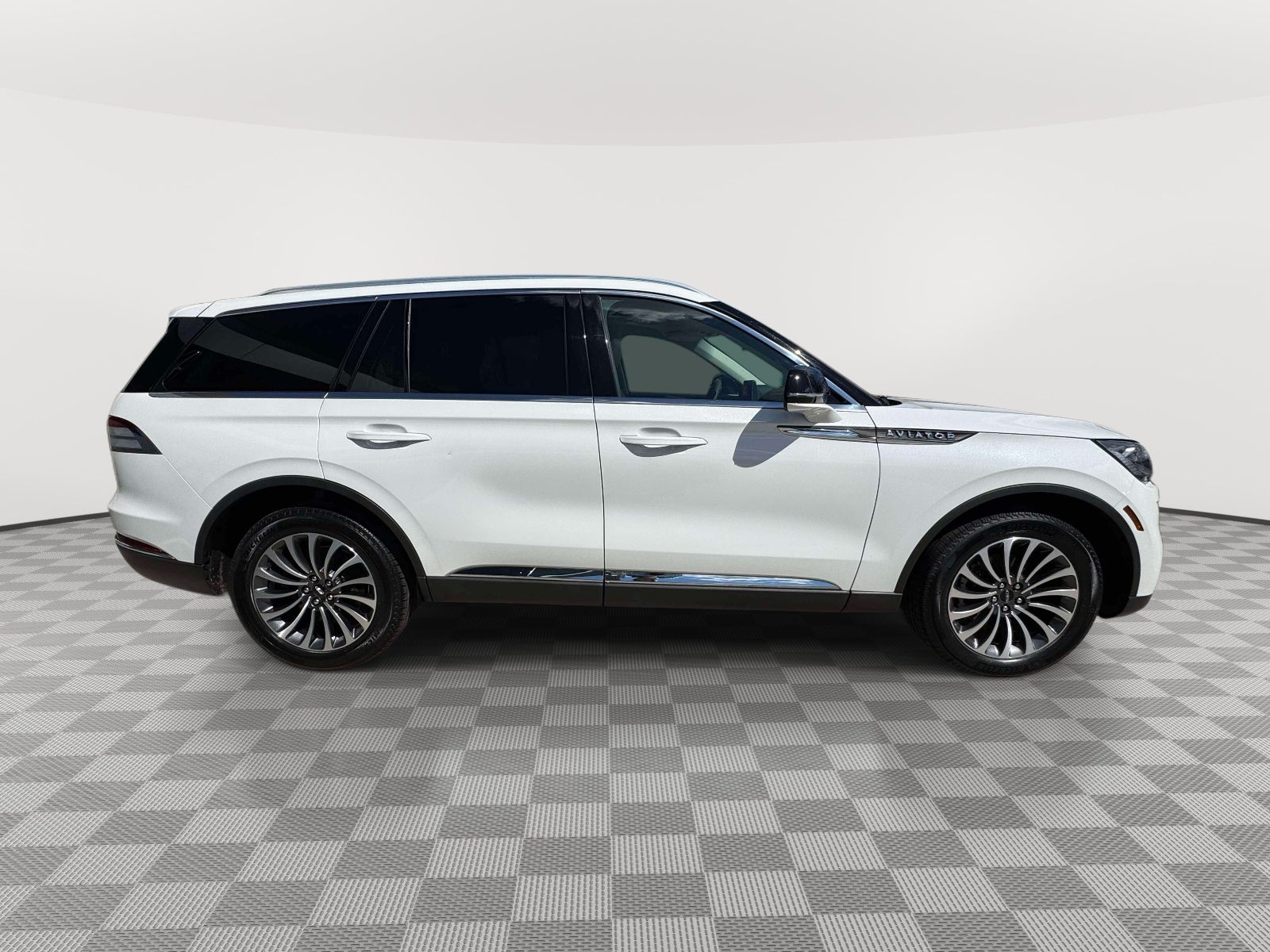 2023 Lincoln Aviator Standard