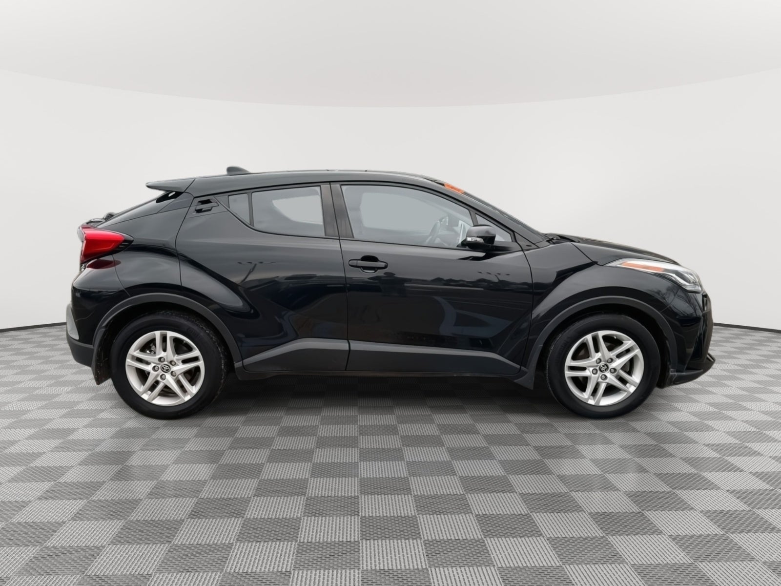 2021 Toyota C-HR LE