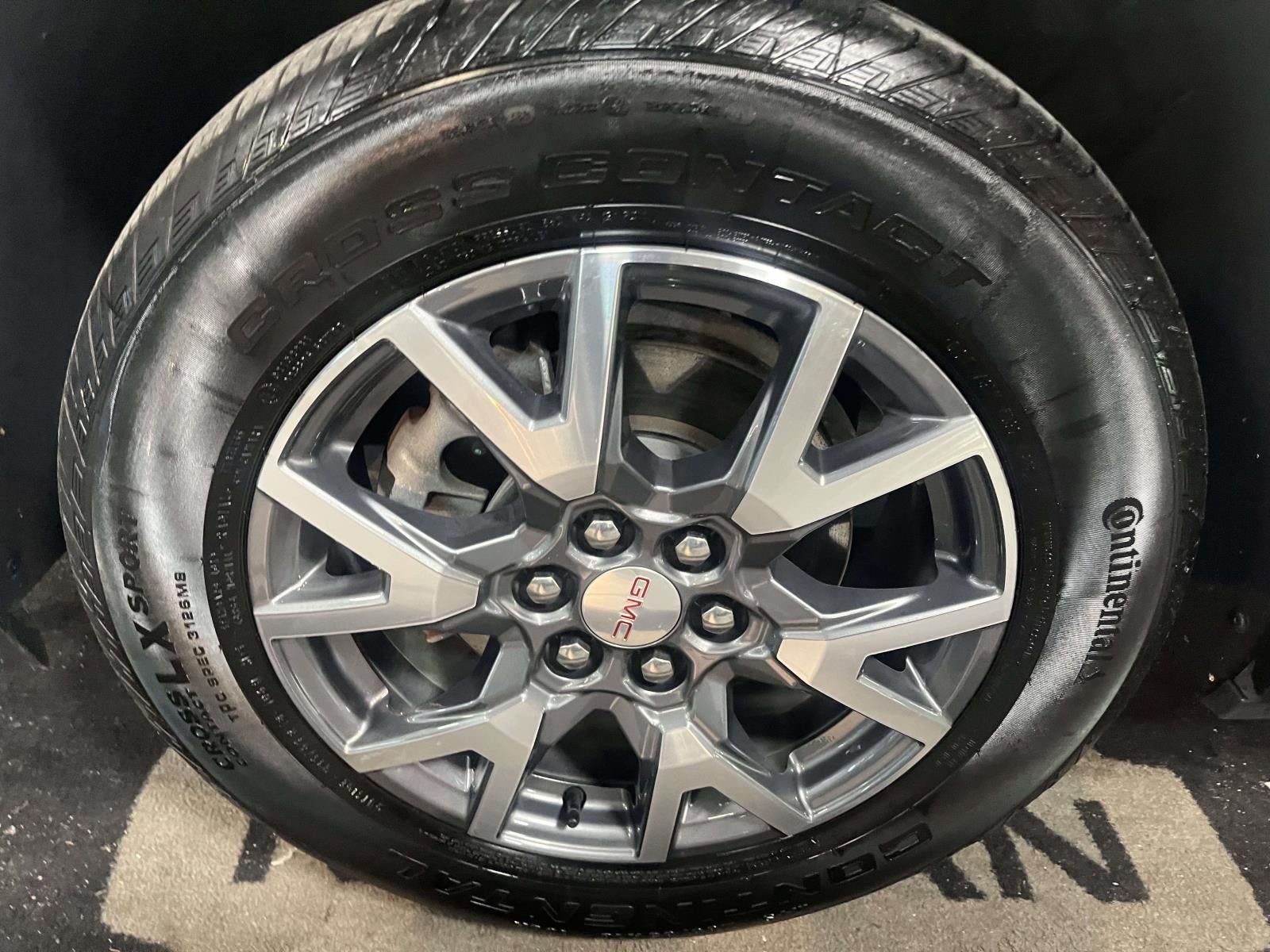 2023 GMC Acadia AWD SLT